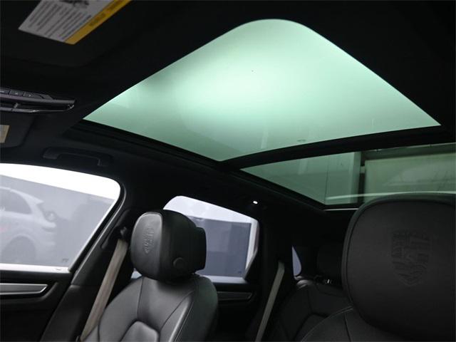2023 Porsche Cayenne Base