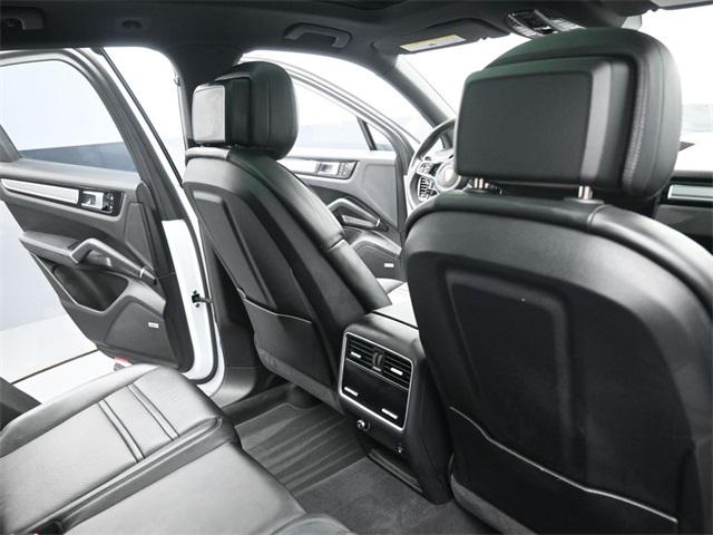 2023 Porsche Cayenne Base