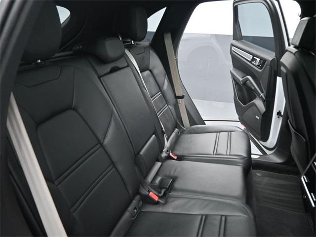 2023 Porsche Cayenne Base