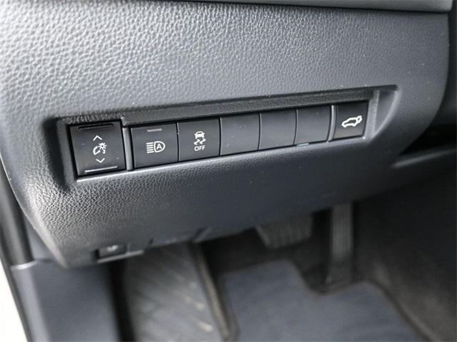 2024 Toyota Venza LE