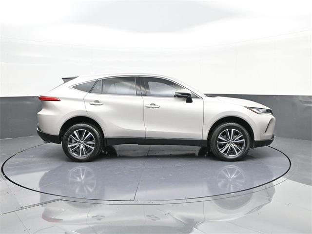 2024 Toyota Venza LE