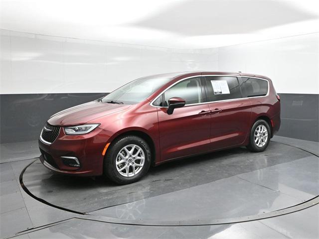 2023 Chrysler Pacifica Touring L for sale in Houston, TX