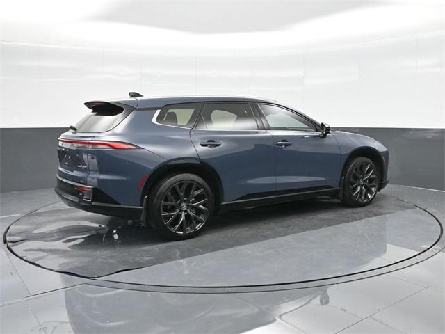 2025 Toyota Crown Signia Limited