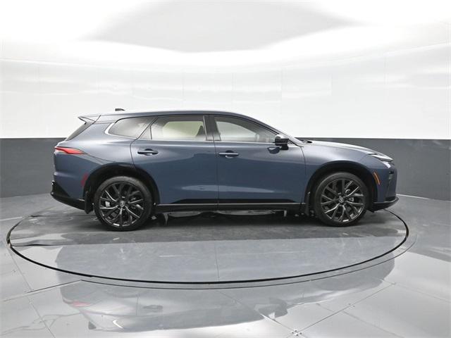 2025 Toyota Crown Signia Limited