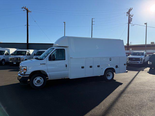 2026 Ford E-350 Cutaway E-350 DRW 158" WB