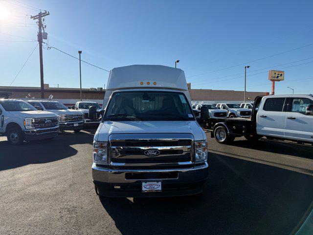 2026 Ford E-350 Cutaway E-350 DRW 158" WB