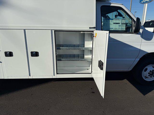 2026 Ford E-350 Cutaway E-350 DRW 158" WB