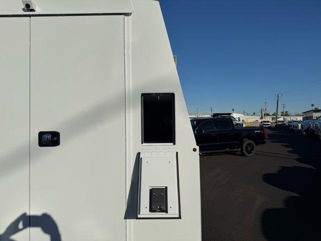 2026 Ford E-350 Cutaway E-350 DRW 158" WB