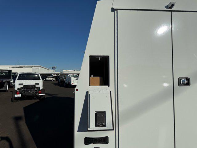 2026 Ford E-350 Cutaway E-350 DRW 158" WB
