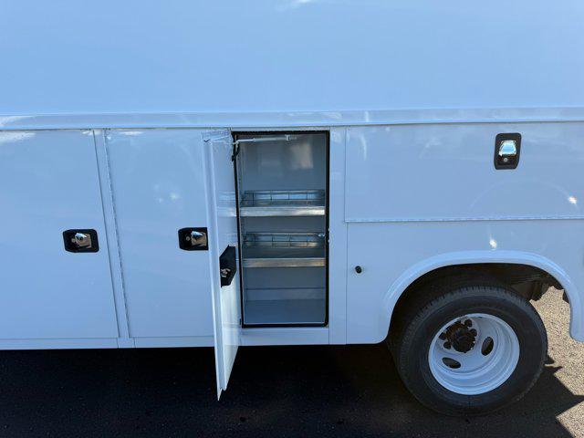 2026 Ford E-350 Cutaway E-350 DRW 158" WB