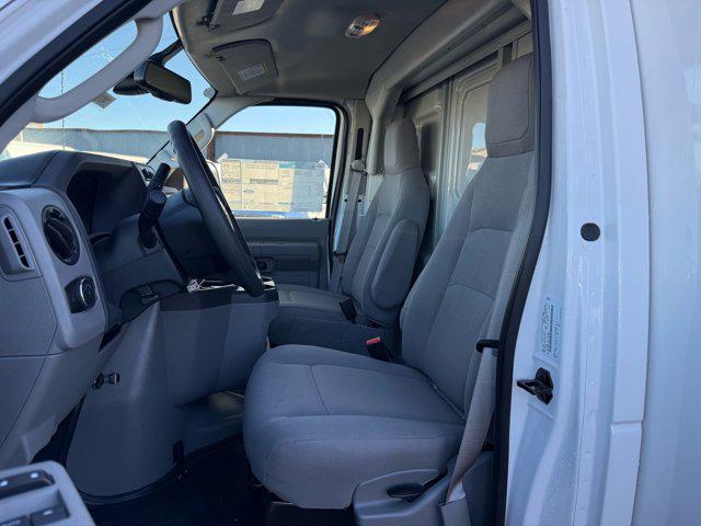 2026 Ford E-350 Cutaway E-350 DRW 158" WB