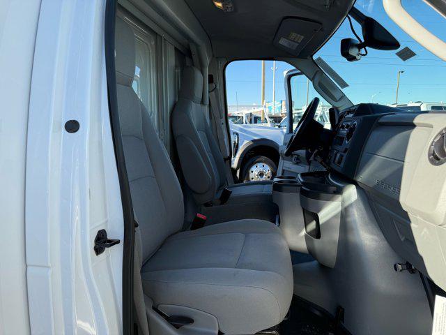2026 Ford E-350 Cutaway E-350 DRW 158" WB
