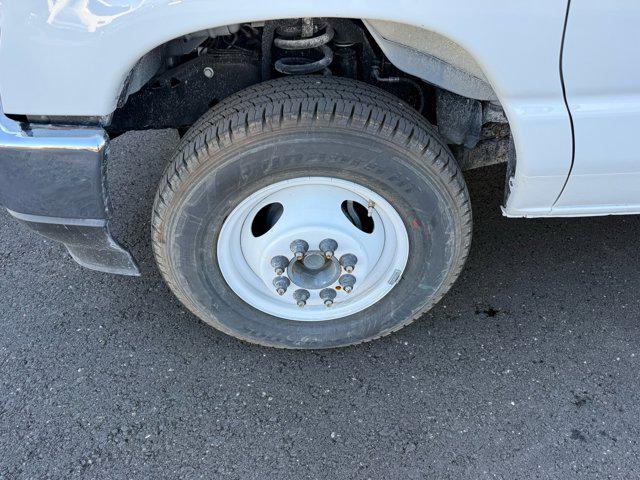 2026 Ford E-350 Cutaway E-350 DRW 158" WB