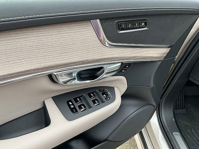 2026 Volvo XC90 Plug-In Hybrid Plus, T8 AWD, Electric/Gasoline, Bright, 7 Seats