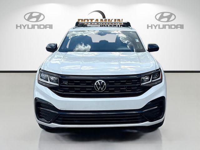 2023 Volkswagen Atlas Cross Sport 2.0T SEL R-Line Black