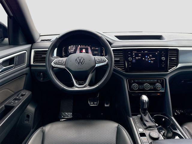 2023 Volkswagen Atlas Cross Sport 2.0T SEL R-Line Black