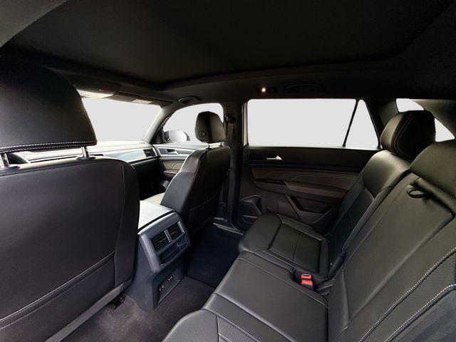 2023 Volkswagen Atlas Cross Sport 2.0T SEL R-Line Black