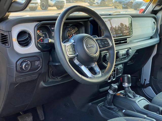 2024 Jeep Wrangler 4-Door Sahara 4x4