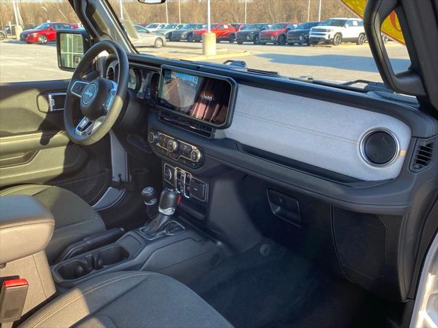 2024 Jeep Wrangler 4-Door Sahara 4x4