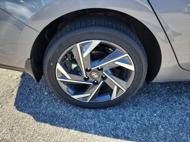 2025 Hyundai Elantra Hybrid SEL Sport