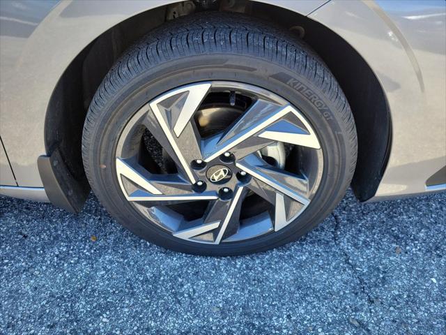 2025 Hyundai Elantra Hybrid SEL Sport