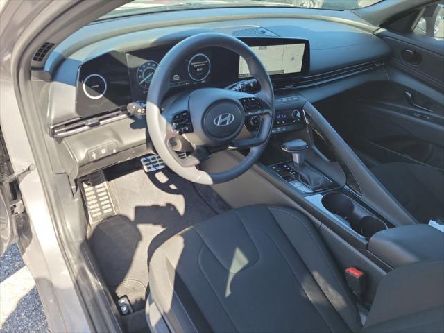2025 Hyundai Elantra Hybrid SEL Sport