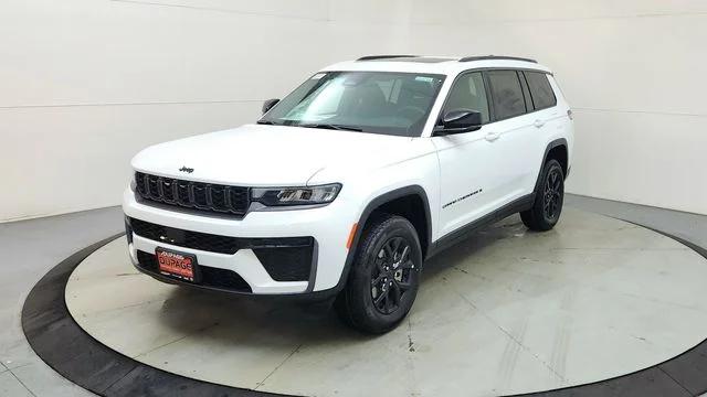 2026 Jeep Grand Cherokee L GRAND CHEROKEE L LAREDO ALTITUDE 4X4