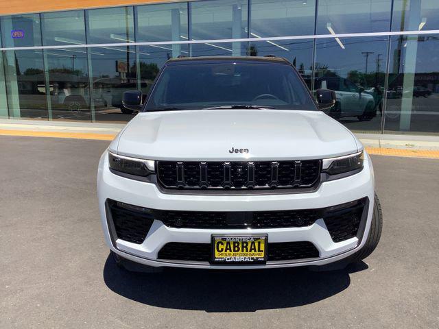 2026 Jeep Grand Cherokee Summit 4x4