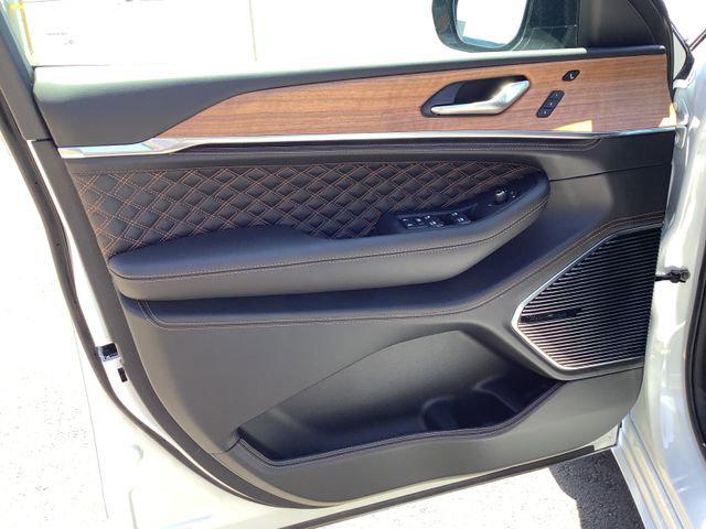2026 Jeep Grand Cherokee Summit 4x4