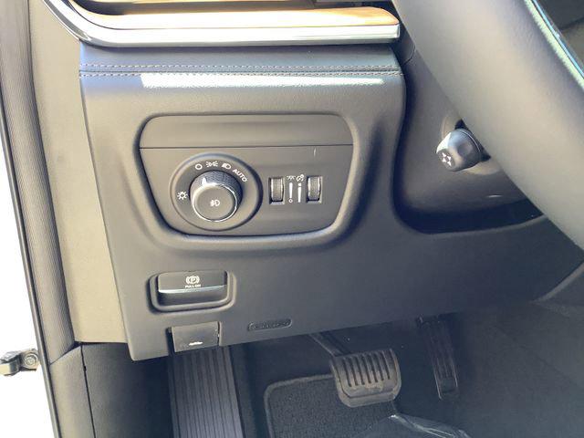2026 Jeep Grand Cherokee Summit 4x4