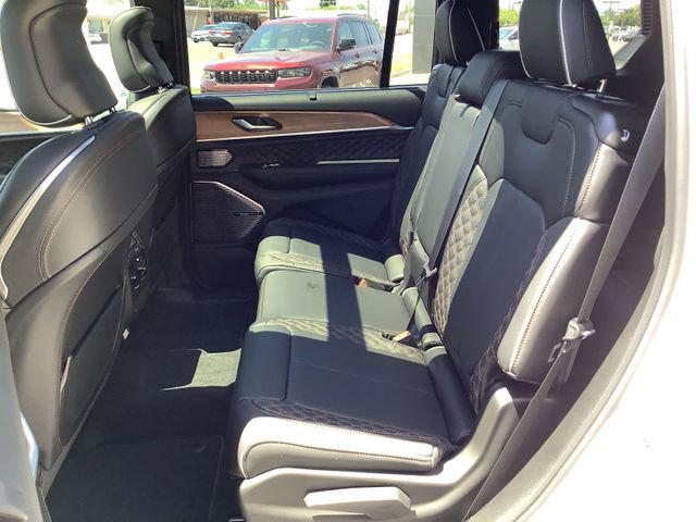 2026 Jeep Grand Cherokee Summit 4x4
