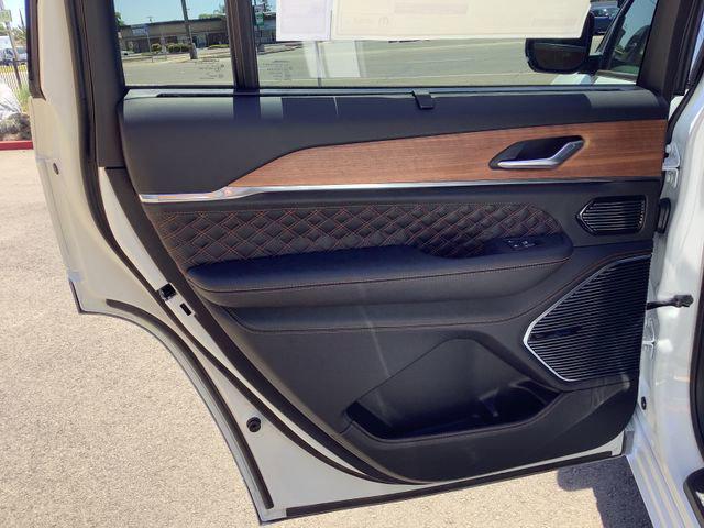 2026 Jeep Grand Cherokee Summit 4x4