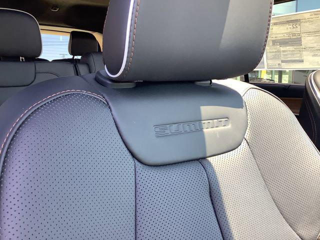 2026 Jeep Grand Cherokee Summit 4x4
