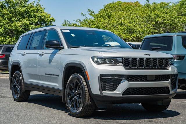 2026 Jeep Grand Cherokee GRAND CHEROKEE L LAREDO ALTITUDE 4X4