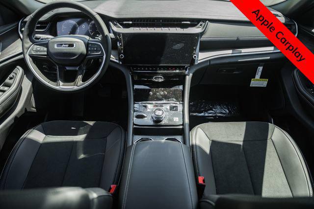 2026 Jeep Grand Cherokee GRAND CHEROKEE L LAREDO ALTITUDE 4X4