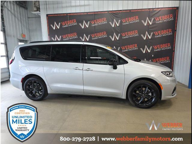 2026 Chrysler Pacifica PACIFICA LIMITED AWD