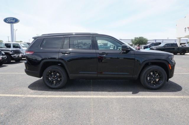 2026 Jeep Grand Cherokee Altitude 4x2