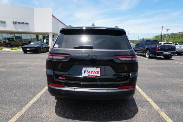 2026 Jeep Grand Cherokee Altitude 4x2
