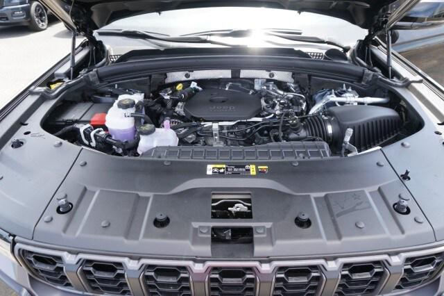 2026 Jeep Grand Cherokee Altitude 4x2