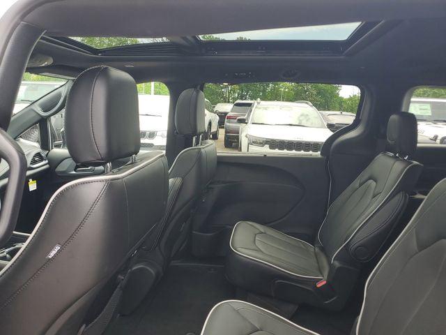2026 Chrysler Pacifica Limited AWD