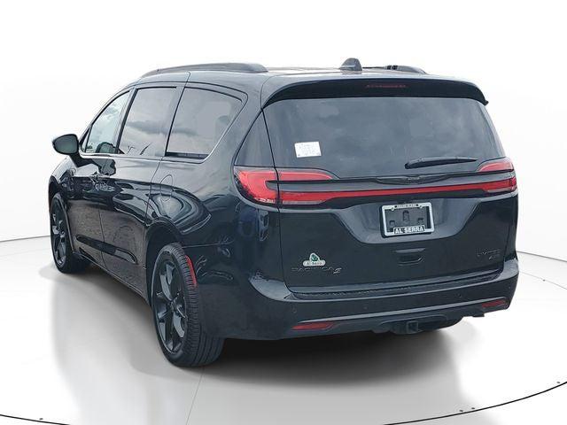 2026 Chrysler Pacifica Limited AWD