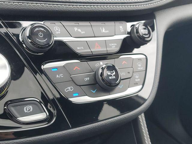 2026 Chrysler Pacifica Limited AWD