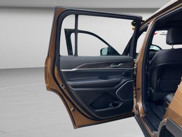 2026 Jeep Grand Cherokee Limited 4x2
