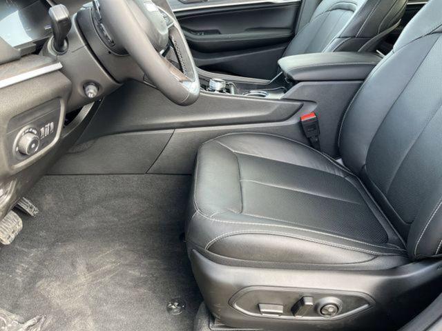 2026 Jeep Grand Cherokee Limited 4x2