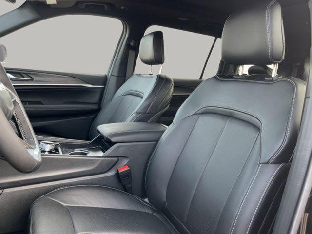 2026 Jeep Grand Cherokee Limited 4x2