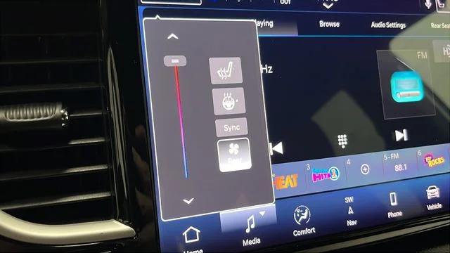 2026 Chrysler Pacifica Select AWD