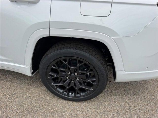 2026 Jeep Grand Cherokee Summit 4x4