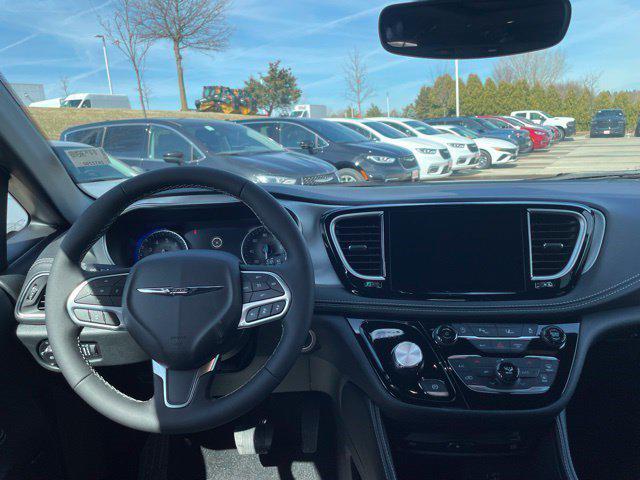 2026 Chrysler Pacifica Limited AWD