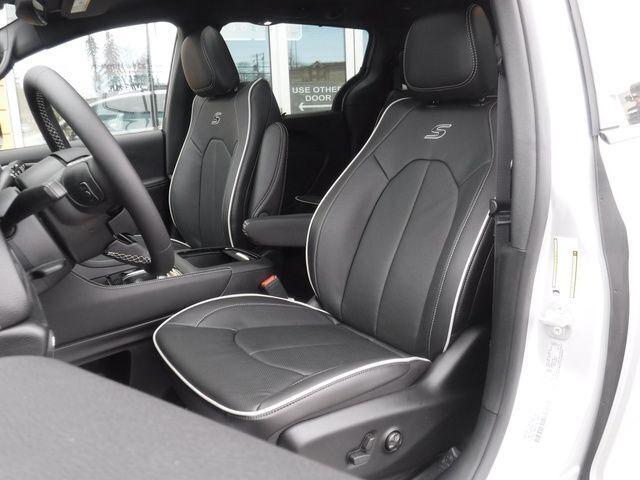 2026 Chrysler Pacifica PACIFICA LIMITED AWD