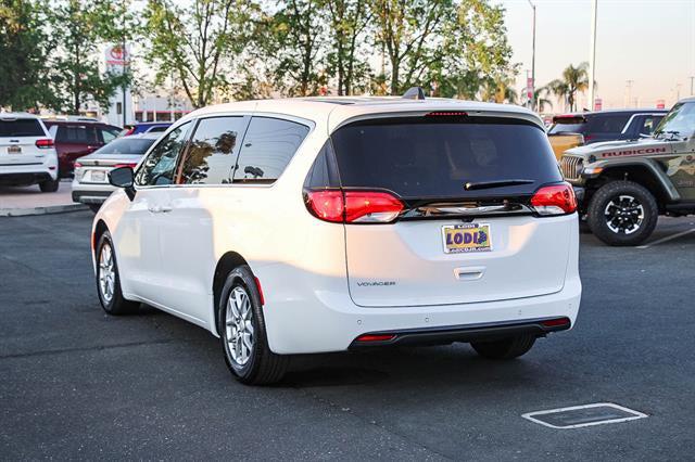2026 Chrysler Voyager VOYAGER LX